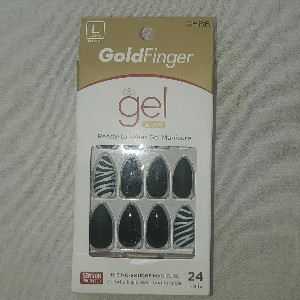 💋 Kiss 💋 Gold Finger Manicure - Picture 5 of 5